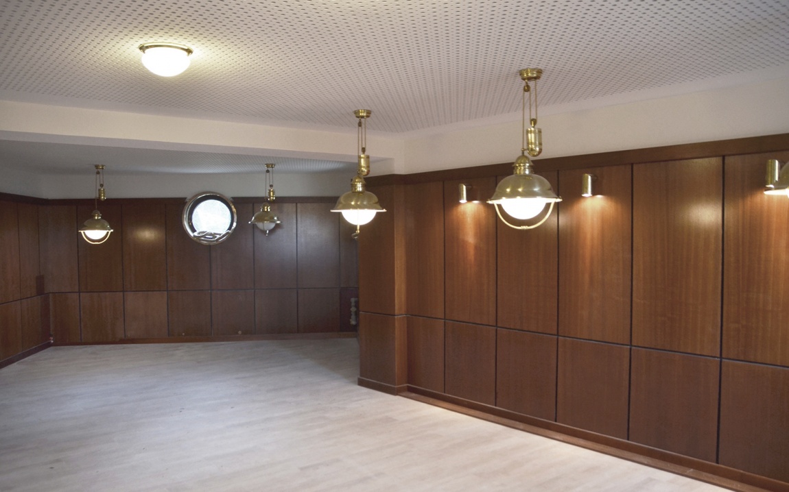 Saal leer